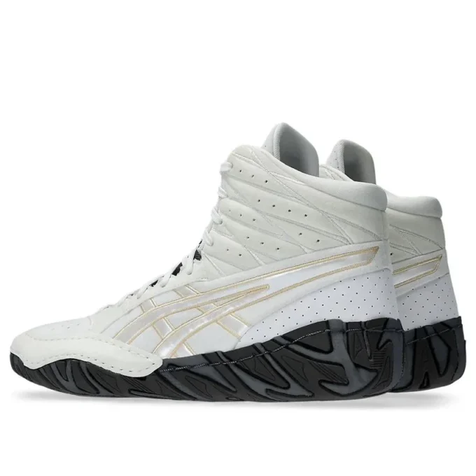 Aggressor 6 “Bianco Champagne”