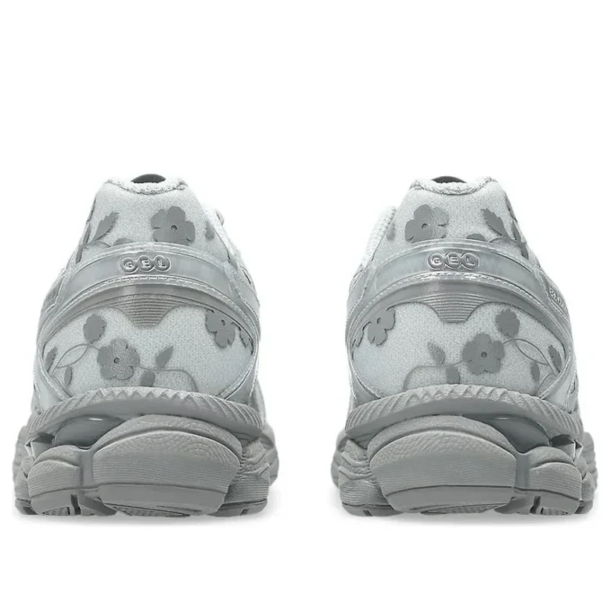 Asics x Cecilie Bahnsen Gel-Cumulus 16 “Grigio ghiacciaio argento puro”