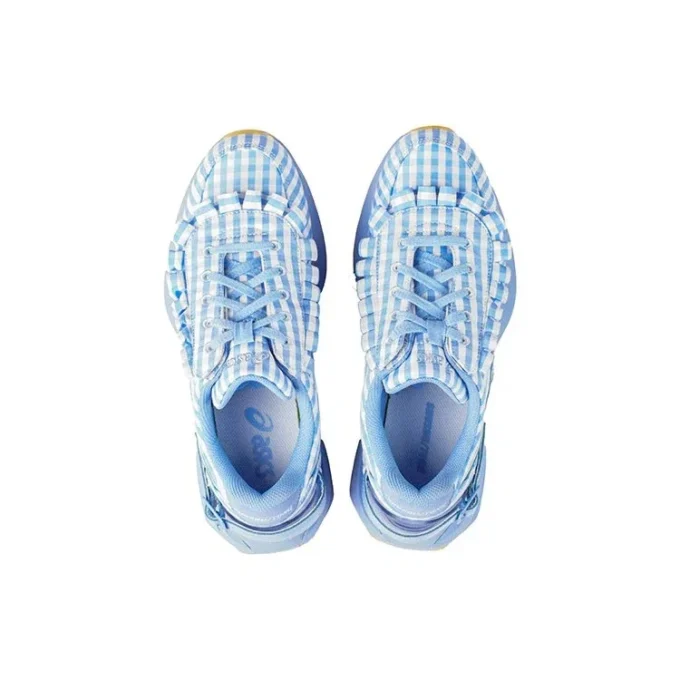 Asics x SHUSHU/TONG svela le scarpe “Light Blue”