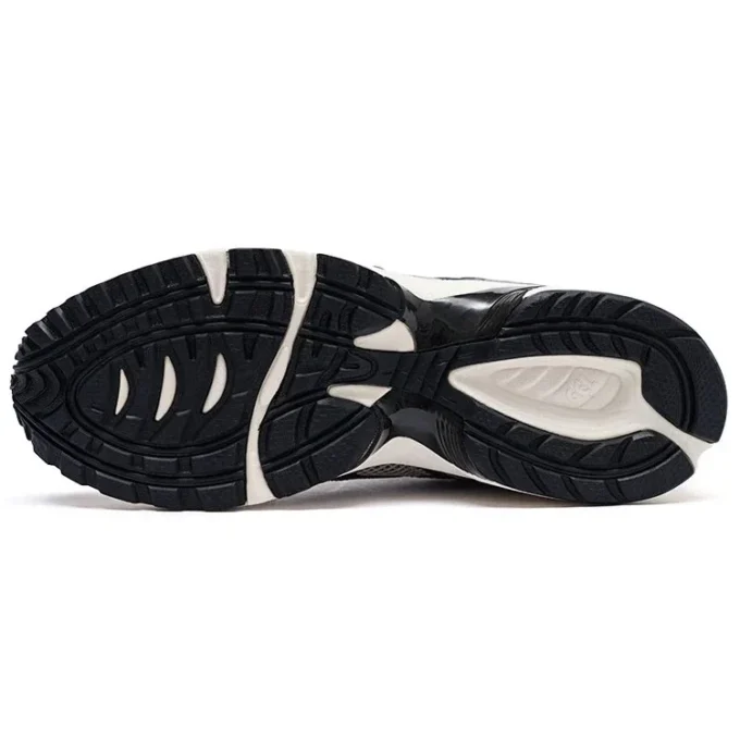 GEL-1090 V2 “Grey Black”