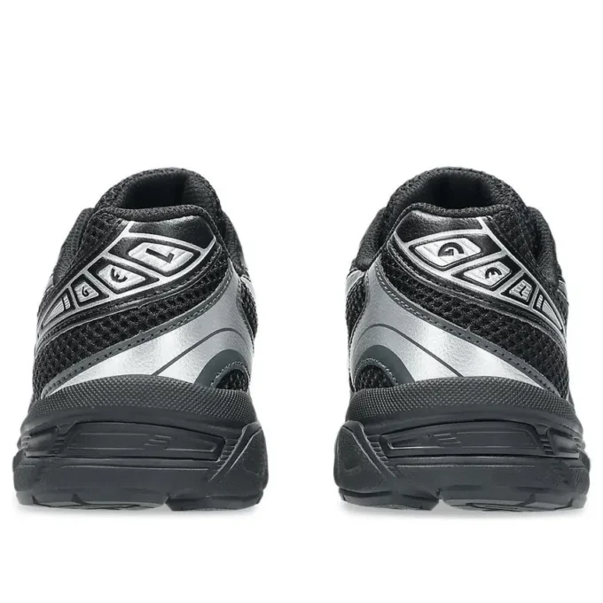 GEL-1130 “Black Pure Silver”