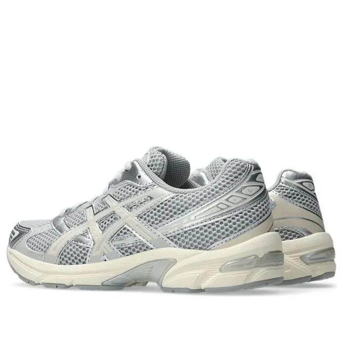 GEL-1130 “Cloud Grey Oatmeal”