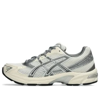 GEL-1130 “Cream Clay Grey”