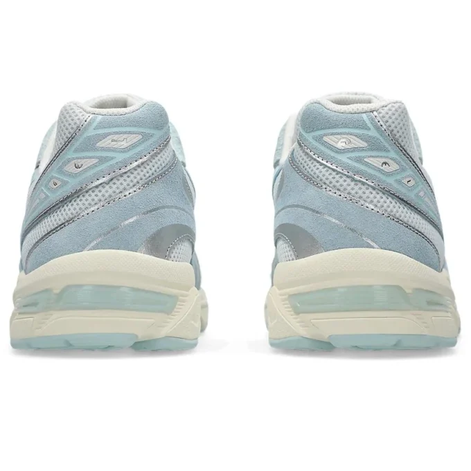GEL-1130 “Icy Blue White”
