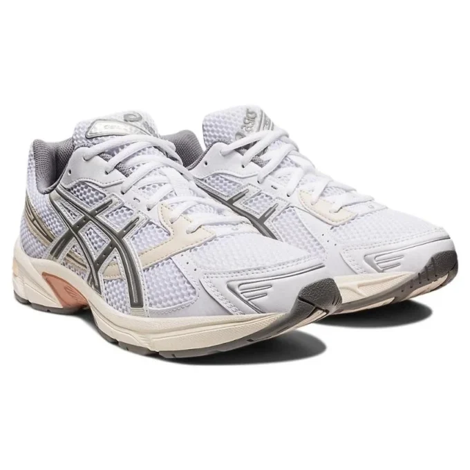 GEL-1130 “White Clay Grey”