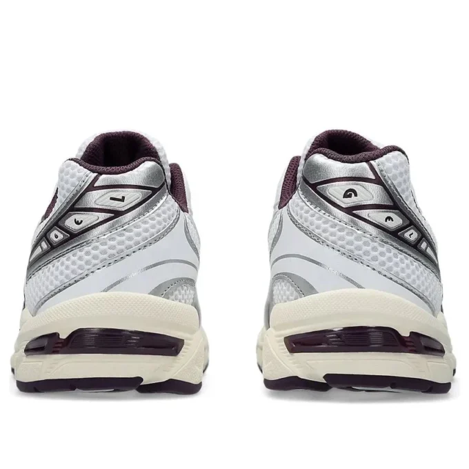 GEL-1130 “White Deep Plum”