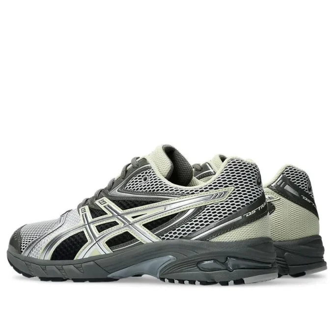 Gel-DS Trainer 14 “Truffle Grey Pure Silver”