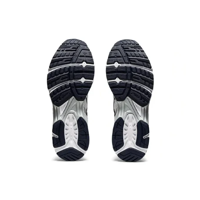 GEL Escalate “White Midnight”