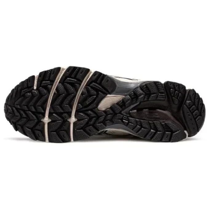 GEL-Kahana 8 “Black and White”