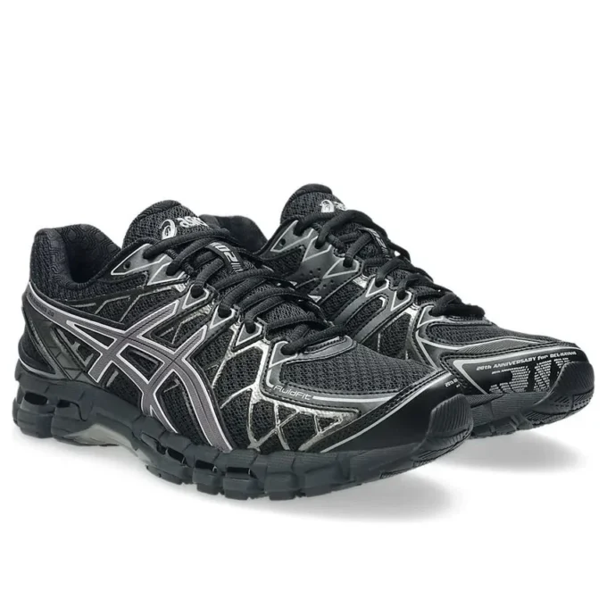 Gel-Kayano 20 “Black Clay Grey”