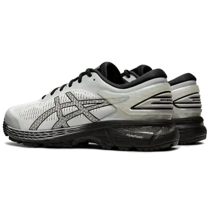 Gel-Kayano 25 “Grigio ghiacciaio”