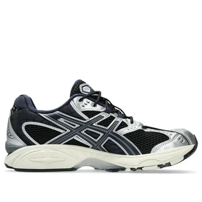 Gel-Nimbus 10.1 “Black Midnight”