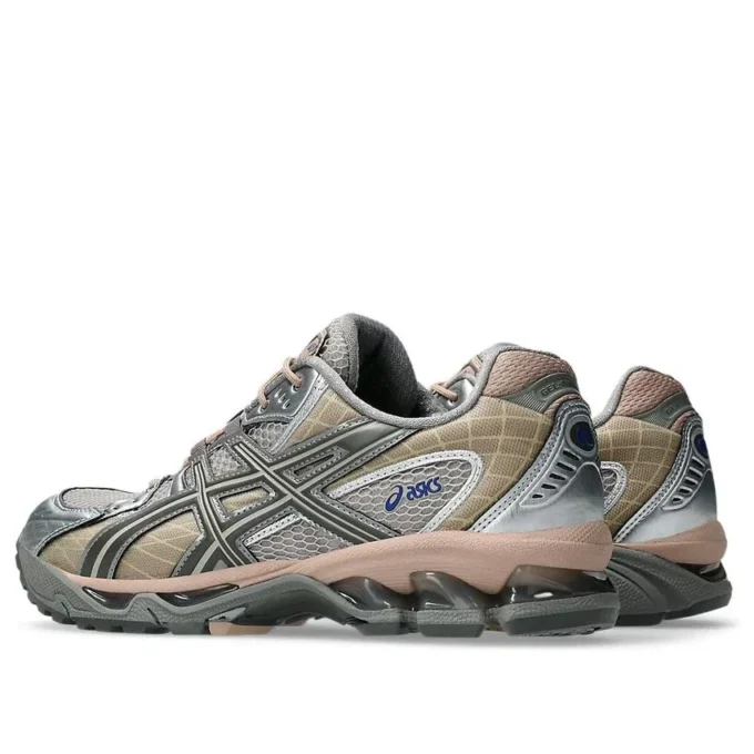 Gel-Nimbus 10.1 “Moonrock Truffle Grey”