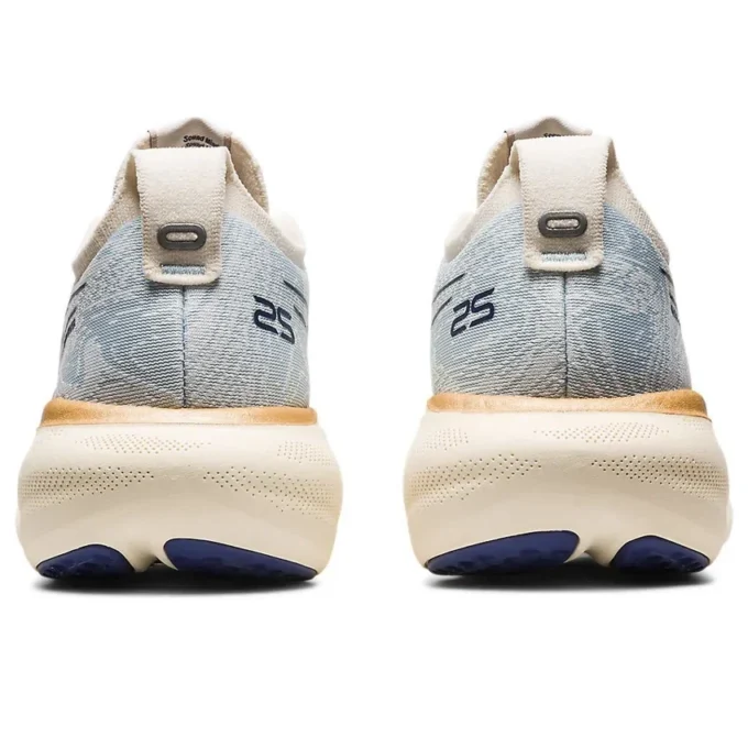 Gel-Nimbus 25 “Sky Cream”