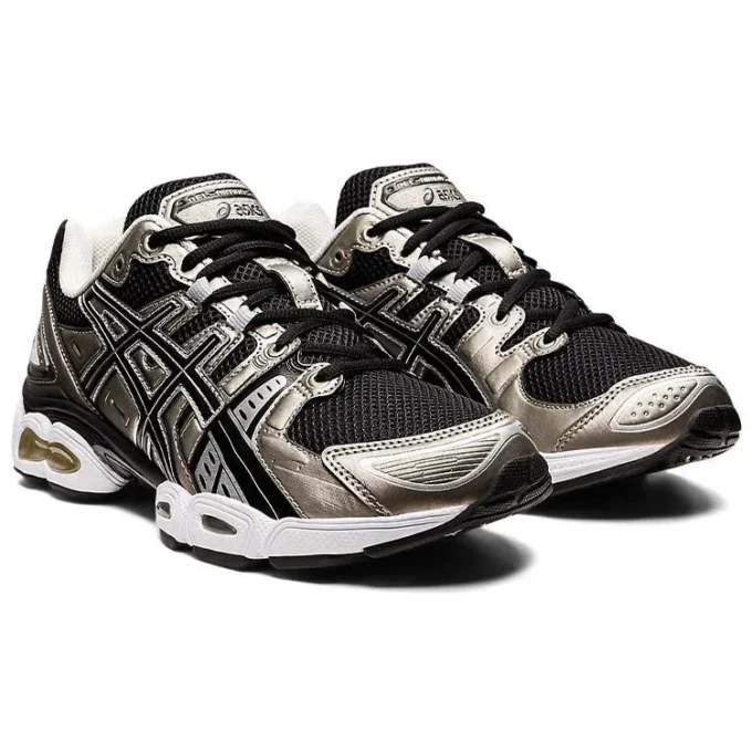 Gel-Nimbus 9 “Frosted Almond Black”