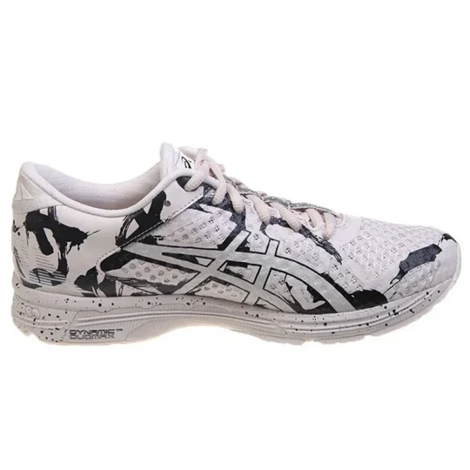 Gel-Noosa Tri “Off White Black”