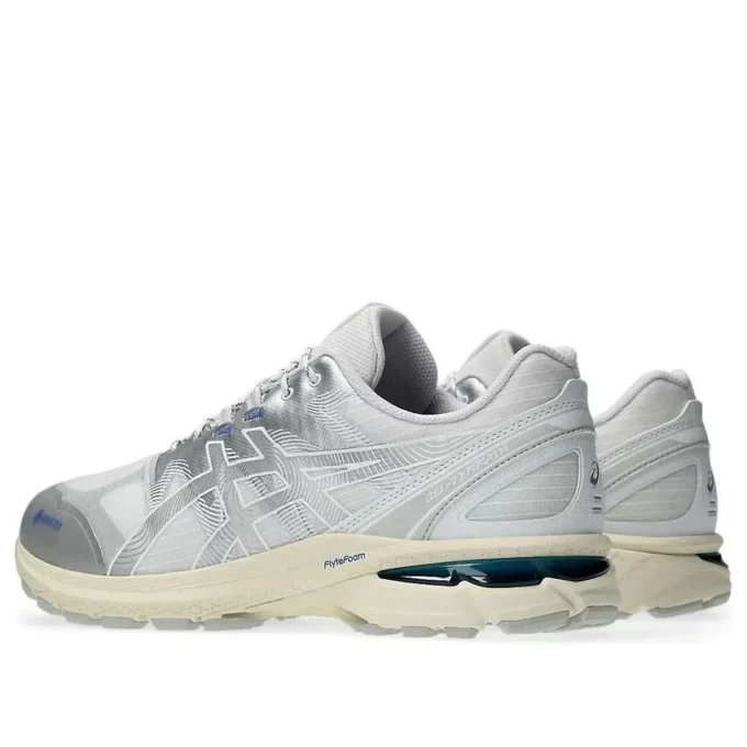 Gel-Terrain Gore-Tex “White Pure Silver”