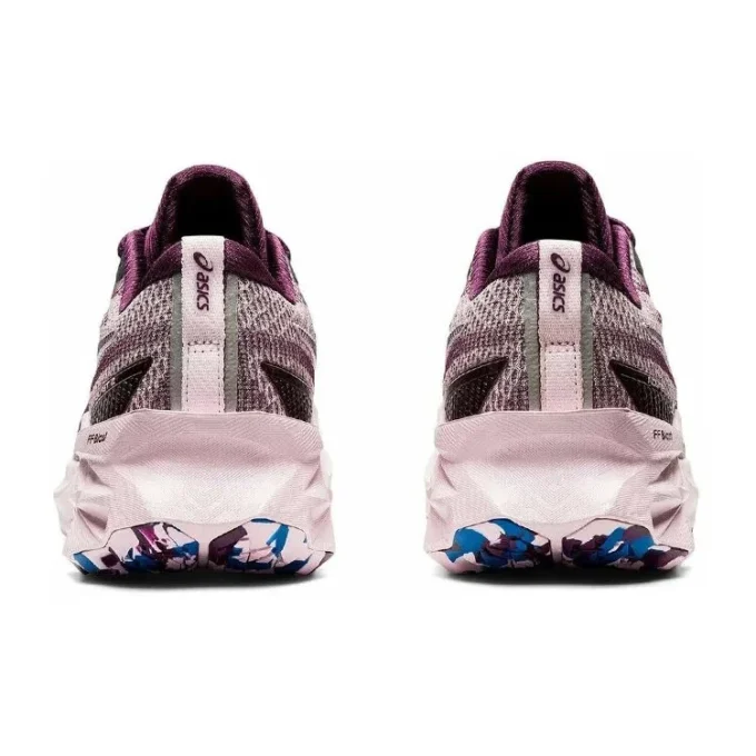 Novablast 2 LE “Deep Plum Barely Rose”