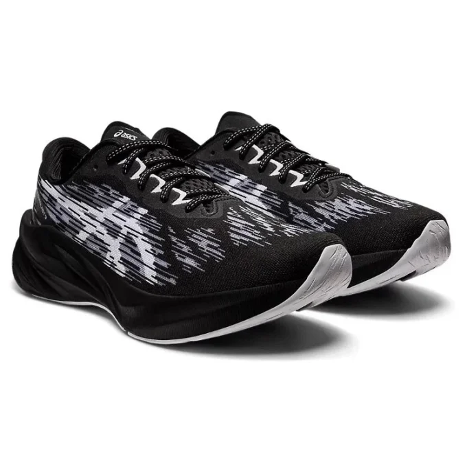 Novablast 3 “Black White”