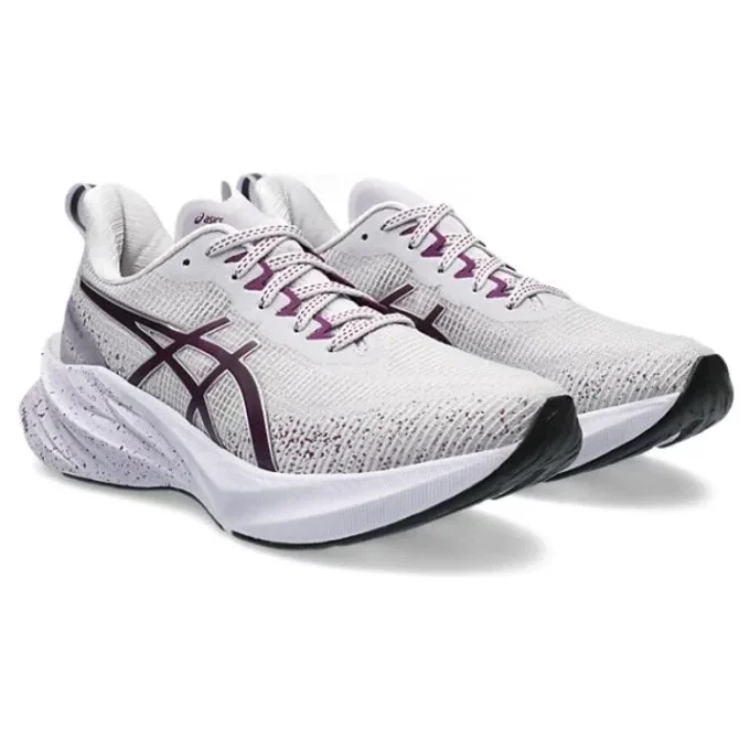 Novablast 3 LE “Lilac Hint Deep Mauve”