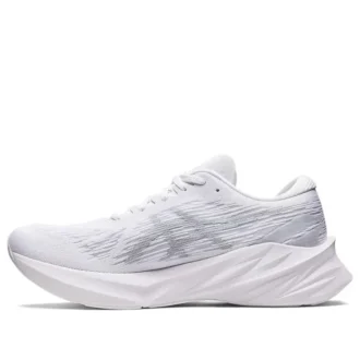 Novablast 3 “White Piedmont Grey”