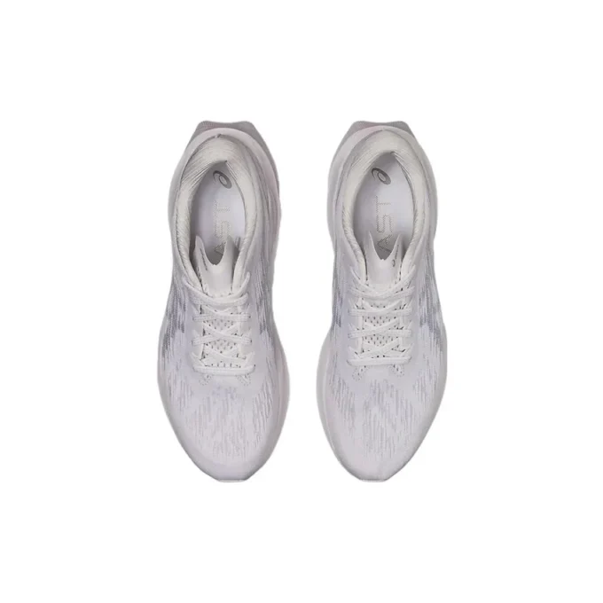 Novablast 3 “White Piedmont Grey”