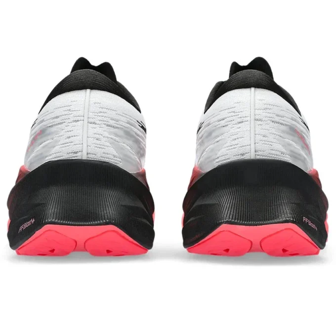Novablast 3 Wide “Bianco Nero Rosso Elettrico”