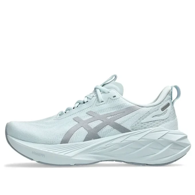 Novablast 4 LE “Cool Grey”