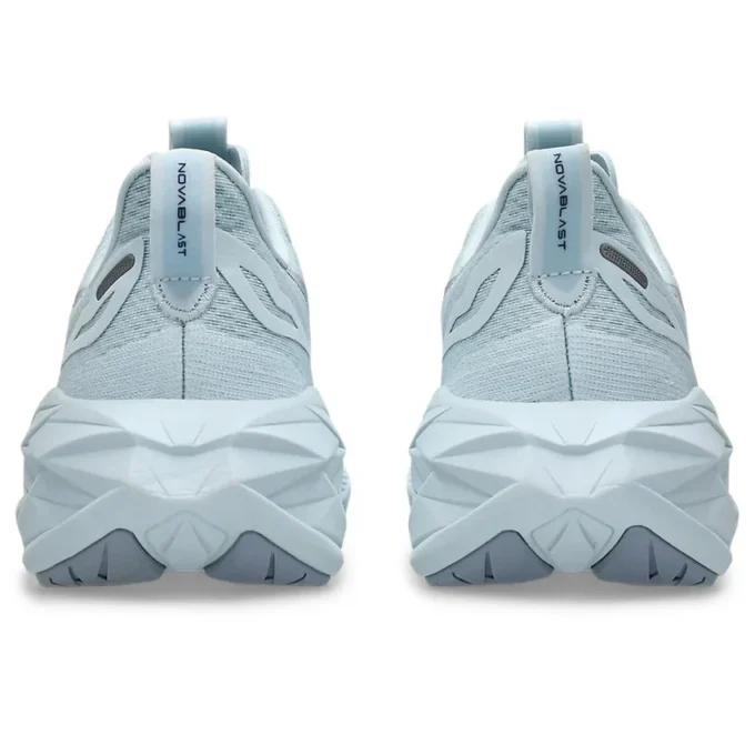 Novablast 4 LE “Cool Grey Blue”