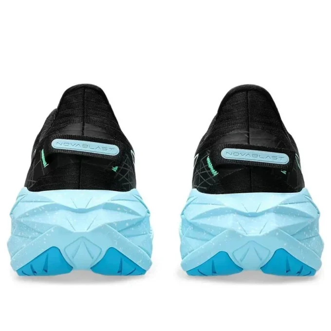 Novablast 4 “Lite Show Bright Cyan”