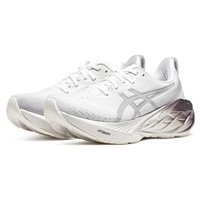 Novablast 4 Platinum “Real White Pure Silver”