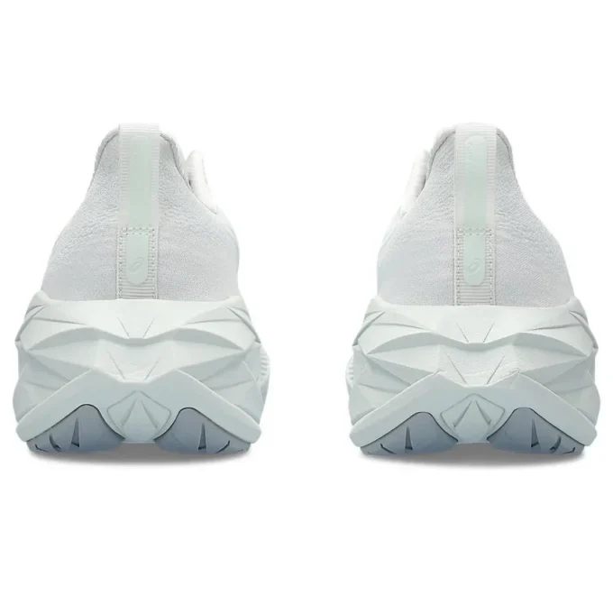 Novablast 4 “White Pale Mint”