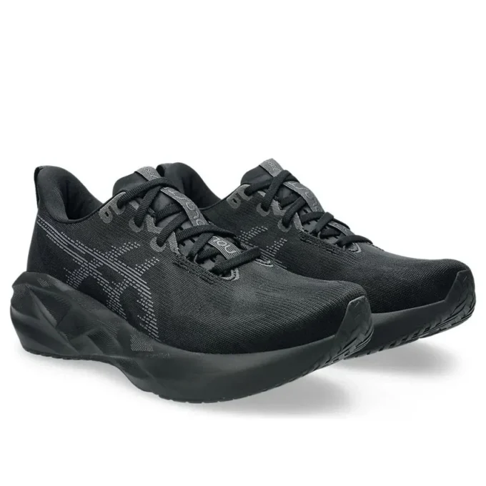 Novablast 5 “Black Carrier Grey”