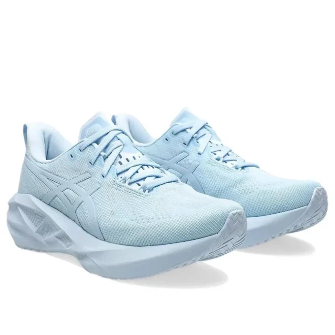 Novablast 5 “Lite Show Light Blue”