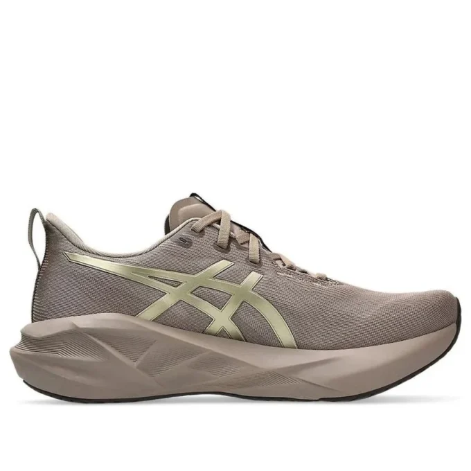 Novablast 5 “Luxe Taupe Grey”