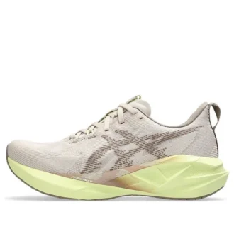 Novablast 5 “Mineral Beige Taupe Grey”