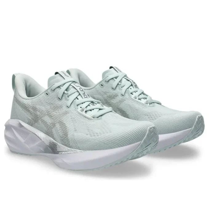 Novablast 5 “Pure Aqua Seal Grey”