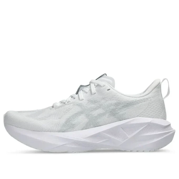 Novablast 5 “White Piedmont Grey”