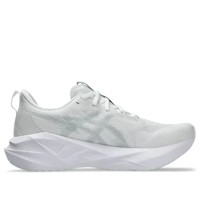 Novablast 5 “White Piedmont Grey”