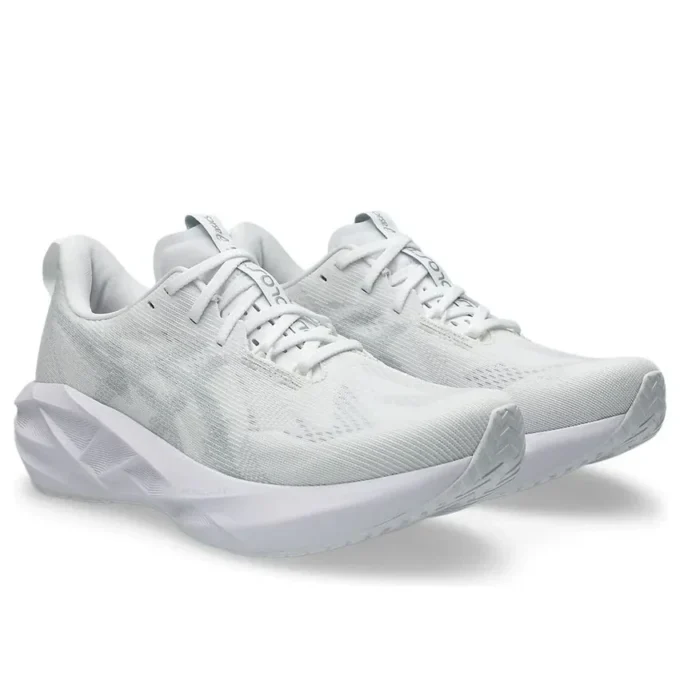 Novablast 5 “White Piedmont Grey”