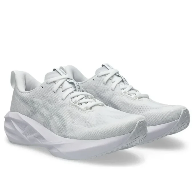 Novablast 5 “White Piedmont Grey”