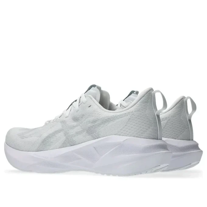 Novablast 5 “White Piedmont Grey”