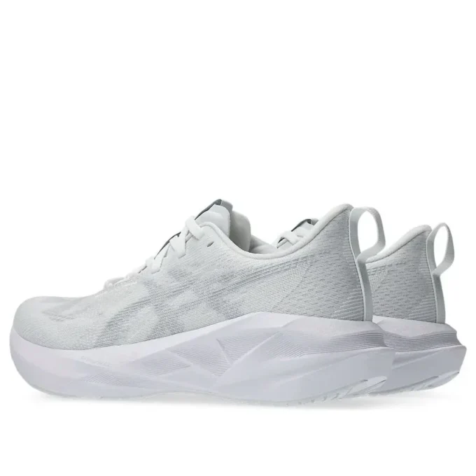 Novablast 5 “White Piedmont Grey”