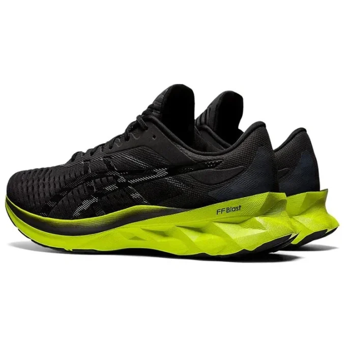 Novablast “Black Lime Zest”