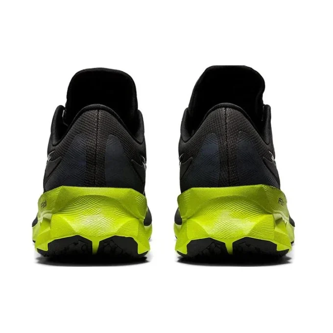 Novablast “Black Lime Zest”