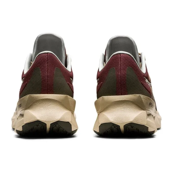 Novablast “Brown Burgundy”