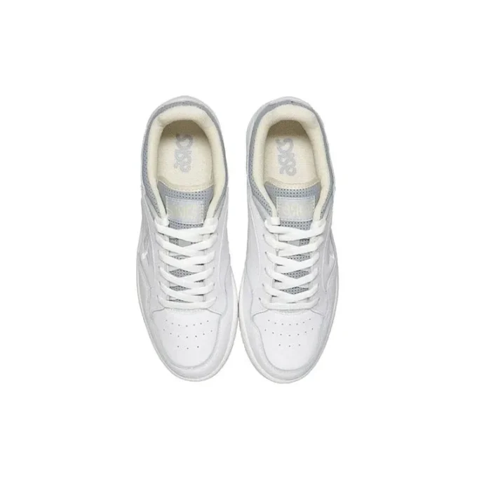 Skycourt “White Piedmont Grey”