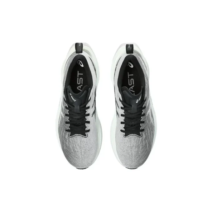 Superblast “Black Lilac Hint”